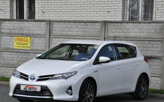 Toyota Auris cena 54900 przebieg: 102000, rok produkcji 2014 z Szczuczyn małe 781